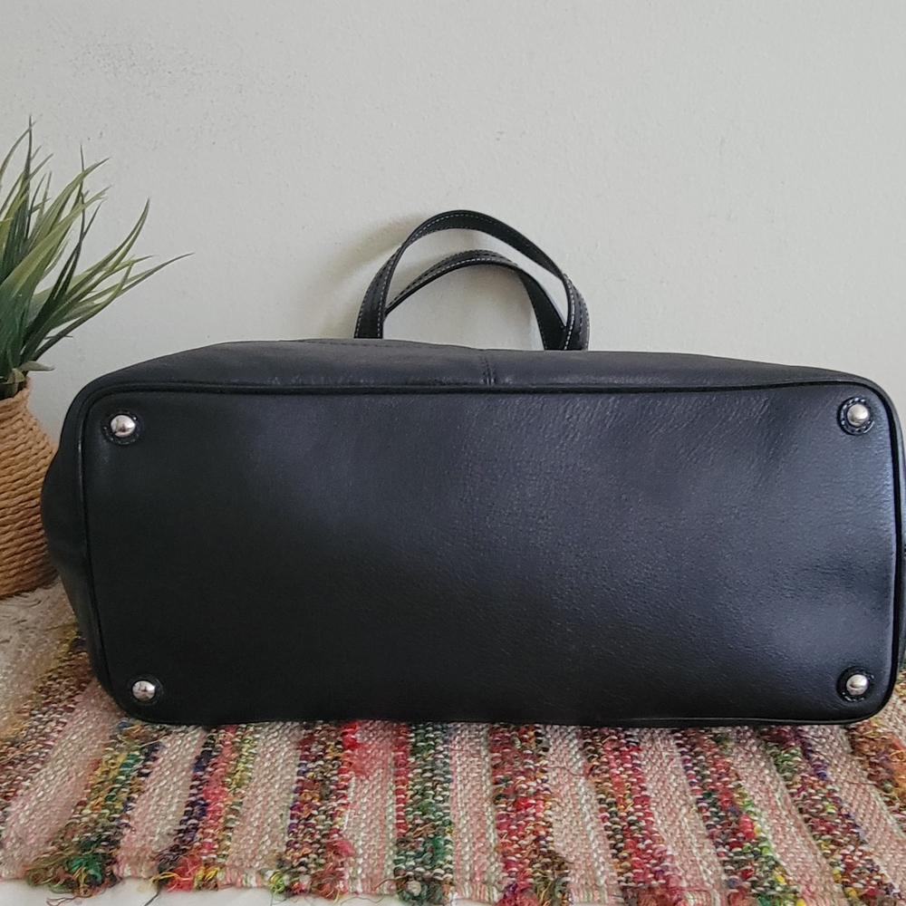 Coach Black Leather Shoulder Bag - Picture 6 of 10